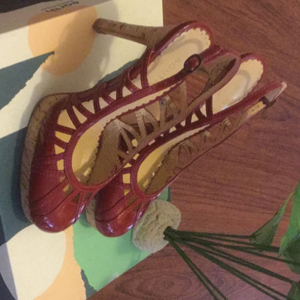 Heels - Picture 3 of 6